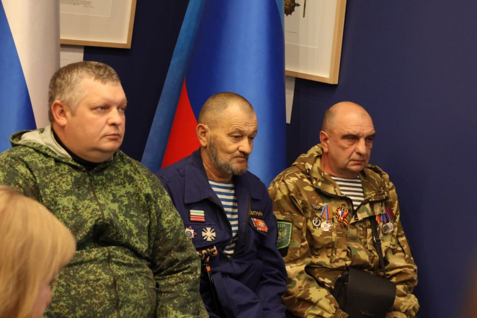 Встреча «СВОих не бросаем» прошла в Луганском краеведческом музее