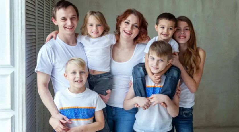 Более пяти тыс. семей в ЛНР за три года получили статус многодетных — Минтруд