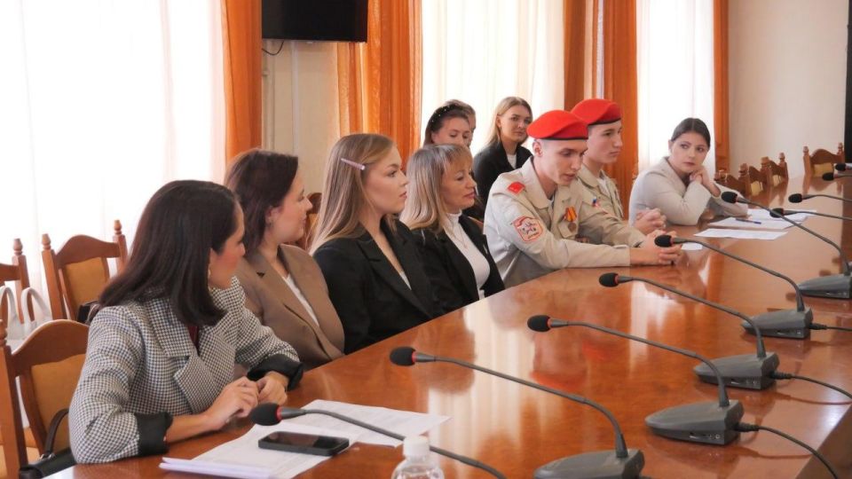 В Администрации города создан совет, который будет координировать работу в области воспитания молодёжи