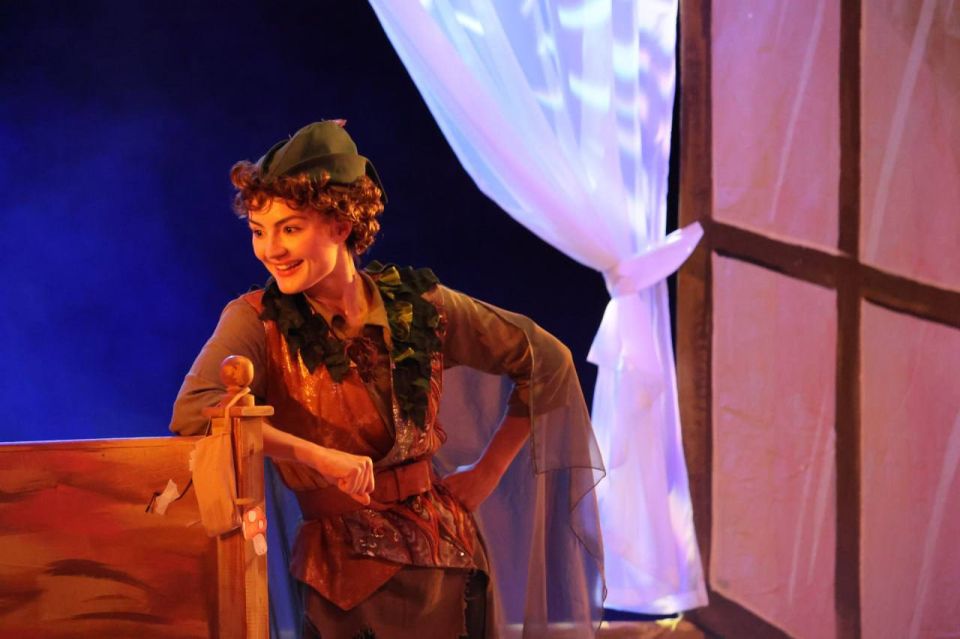 Артисты Луганского академического музыкально-драматического театра имени Михаила Голубовича представили премьеру музыкальной сказки «Питер Пэн»