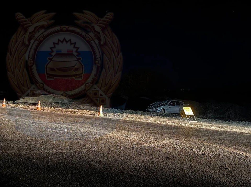 В ЛНР 19-летний водитель без прав разогнался и перевернулся посреди дороги