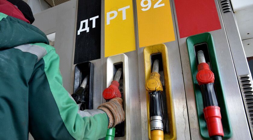 Путин потребовал жестко приводить в жизнь все решения по топливу в регионах