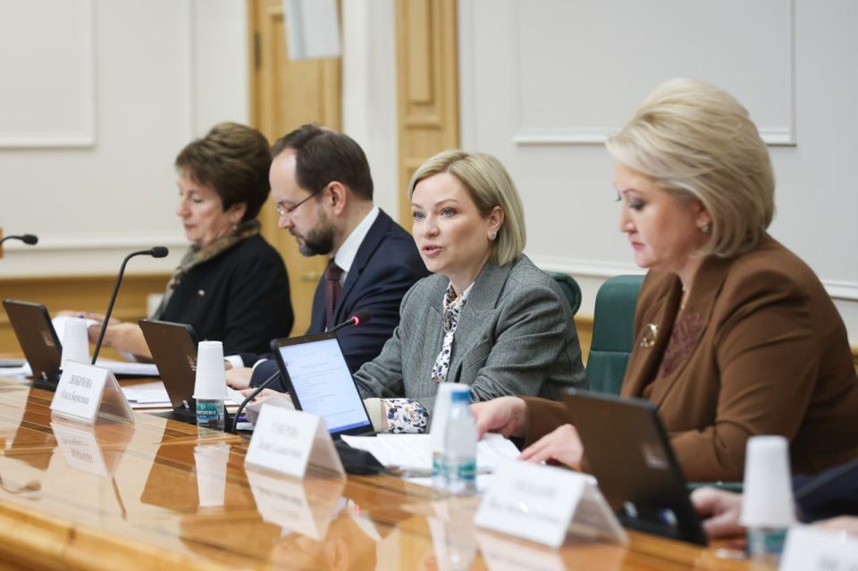 Временные лицензии для детских школ искусств в ЛНР продлят