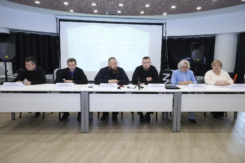 В профильном комитете обсудили проблемные вопросы в сфере молодежной политики