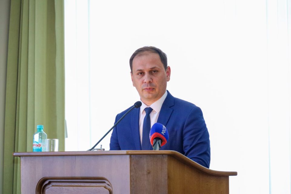 Парламентарии обсудили с Альбертом Апшевым развитие дорожной сети ЛНР и другие актуальные вопросы транспортной сферы