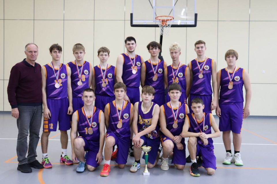 В преддверии Дня народного единства в Луганске состоялся Республиканский турнир по баскетболу