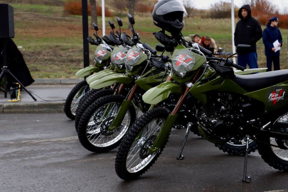   .          1   ,     ,     ,  ...