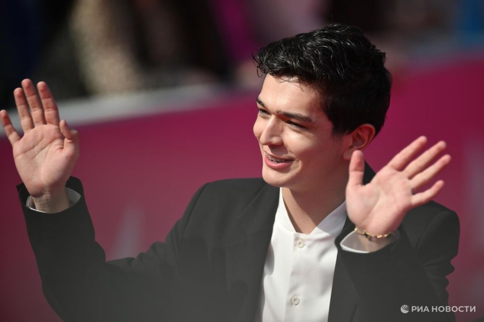 Директор музыканта Akmal' рассказала о концертах в новых регионах России