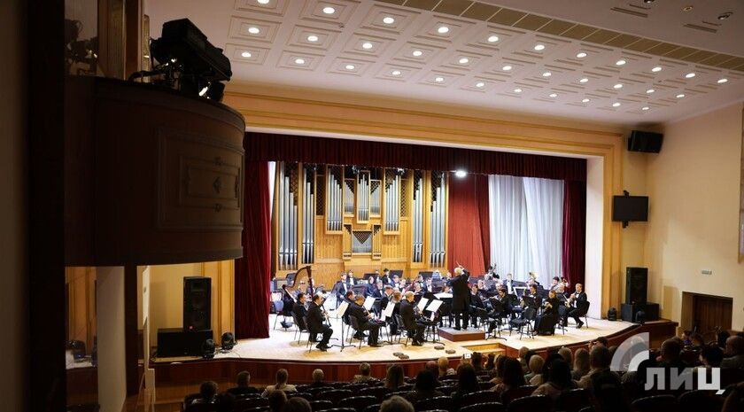 Филармония и два театра в Луганске начнут продавать билеты по «Пушкинской карте»