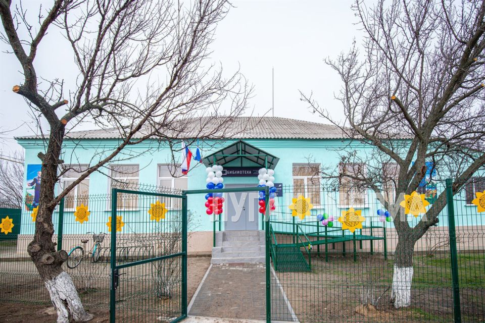 В Станице Луганской прошло торжественное открытие современной модельной библиотеки «Казачок», созданной в рамках национального проекта «Семья»