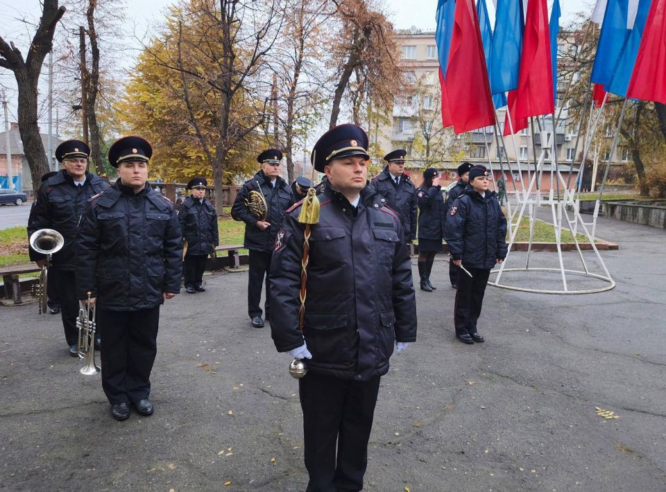 В Луганске увековечат память погибших полицейских