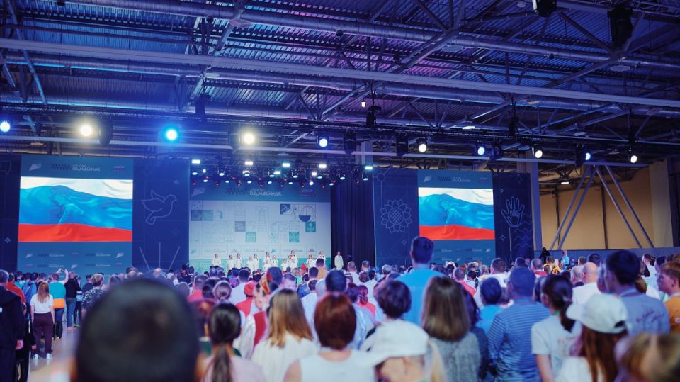 Леонид Пасечник: Три семьи из нашего региона победили в полуфинале конкурса «Это у нас семейное» в Ростове-на-Дону