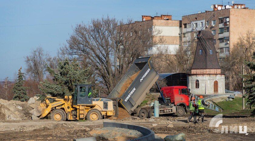 Реконструкция парка «Дружба» в Луганске выполнена почти на 50%