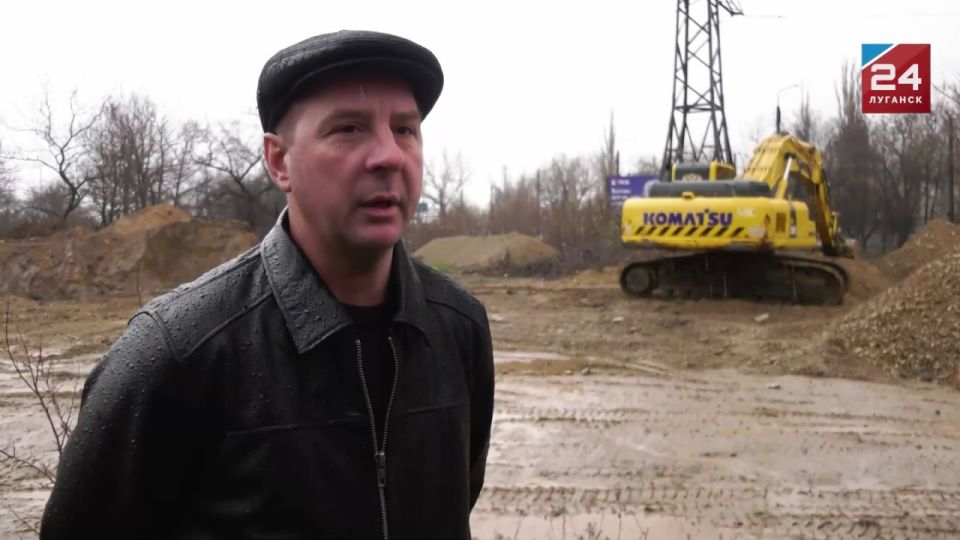 В Алчевске завершают укладывать новый участок магистрального водовода