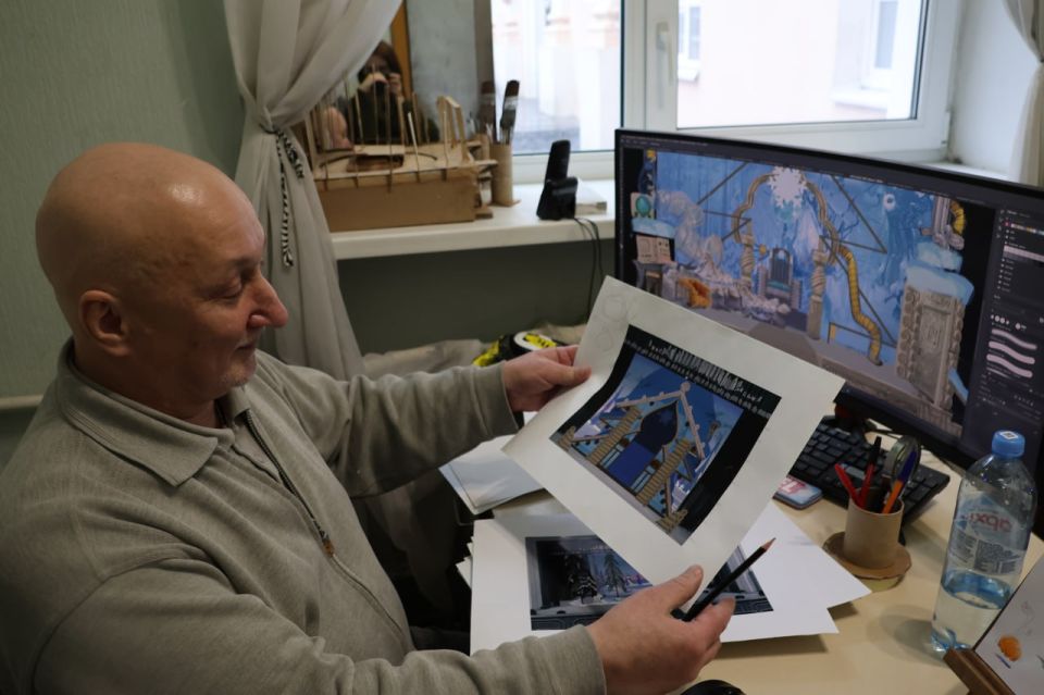 Луганский академический музыкально-драматический театр имени М. Голубовича активно готовится к Новому году