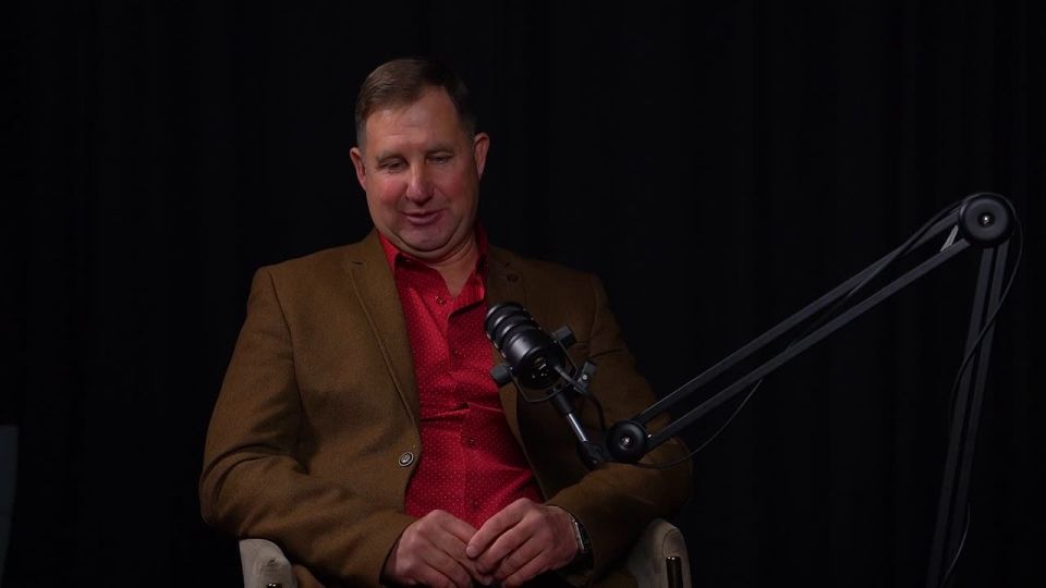 Как можно «расставить» проблему, с помощью фигурок на доске выйти из кризисной ситуации? Кто такие заместители и как они могут прочувствовать эмоции совершенно чужого человека?