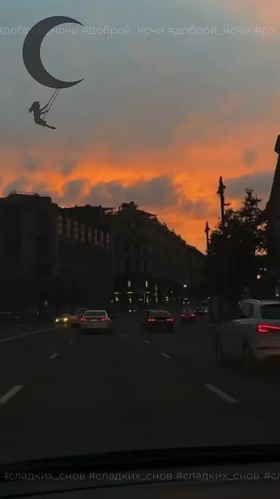 Ночь идёт — и темнеет. Бледно-синий восток