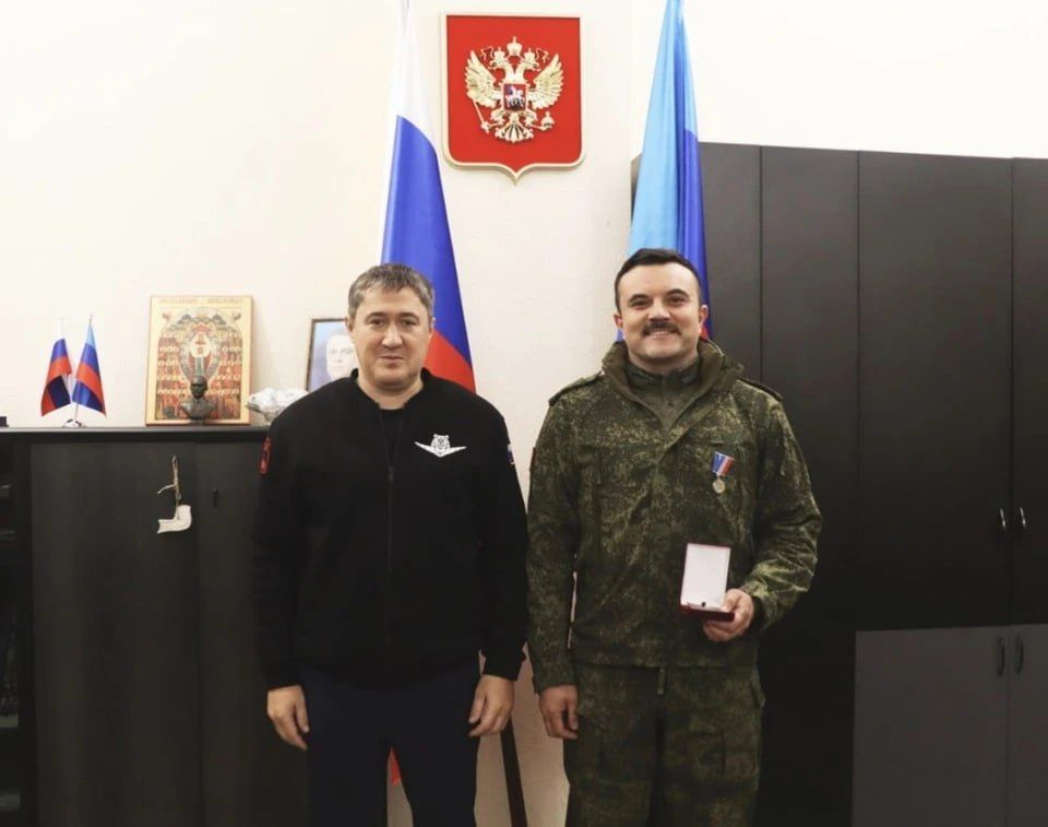 Глава Прикамья наградил бойцов СВО в Северодонецке