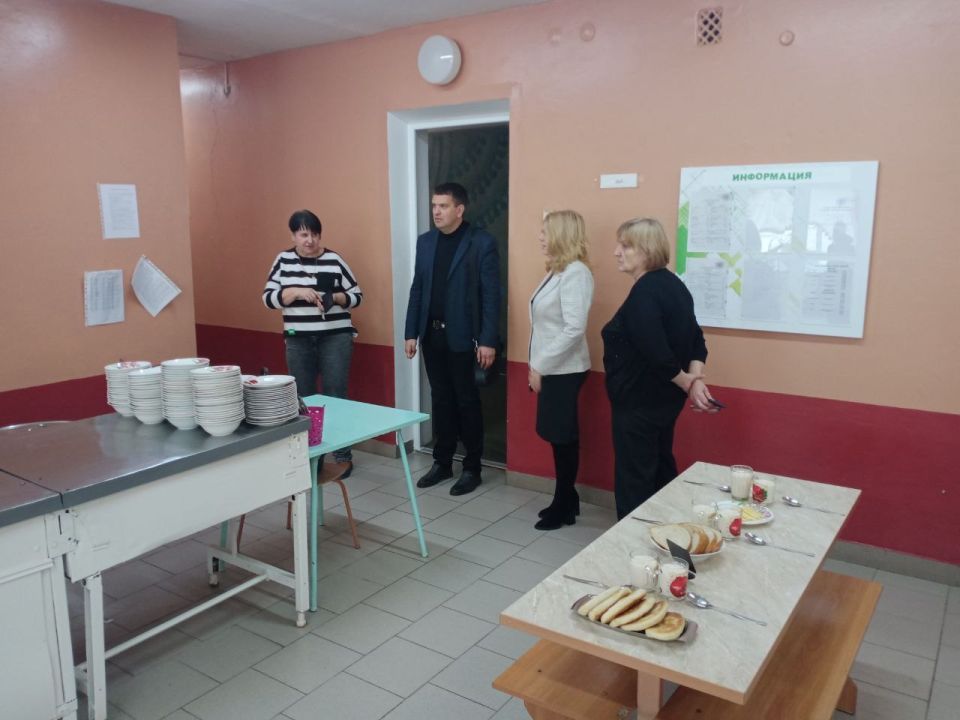 Олег Коваль: Сегодня я посетил ГБОУ ЛНР «Лиманская средняя школа» с целью ознакомиться с условиями обучения, оценить состояние материально-технической базы и обсудить вопросы развития системы образования в Старобельском...