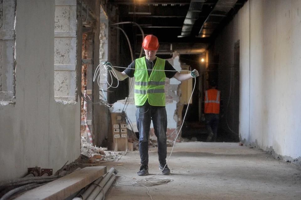 Восемь регионов-шефов завершили запланированные на год ремонтные работы в ЛНР