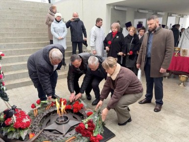 В Красном Луче освятили Мемориальный комплекс боевой славы на реке Миус