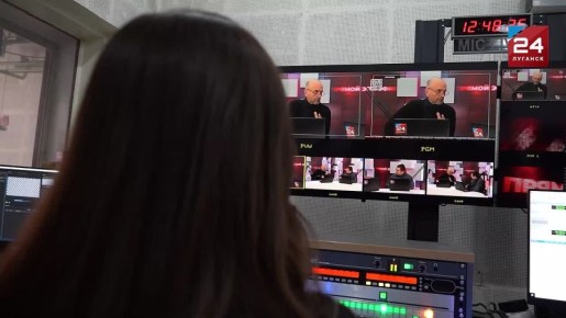 Для студентов кафедры журналистики ЛГПУ провели экскурсию по ГТРК ЛНР