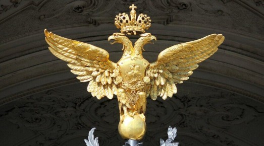 Всадник, орел, молот: как менялся российский герб