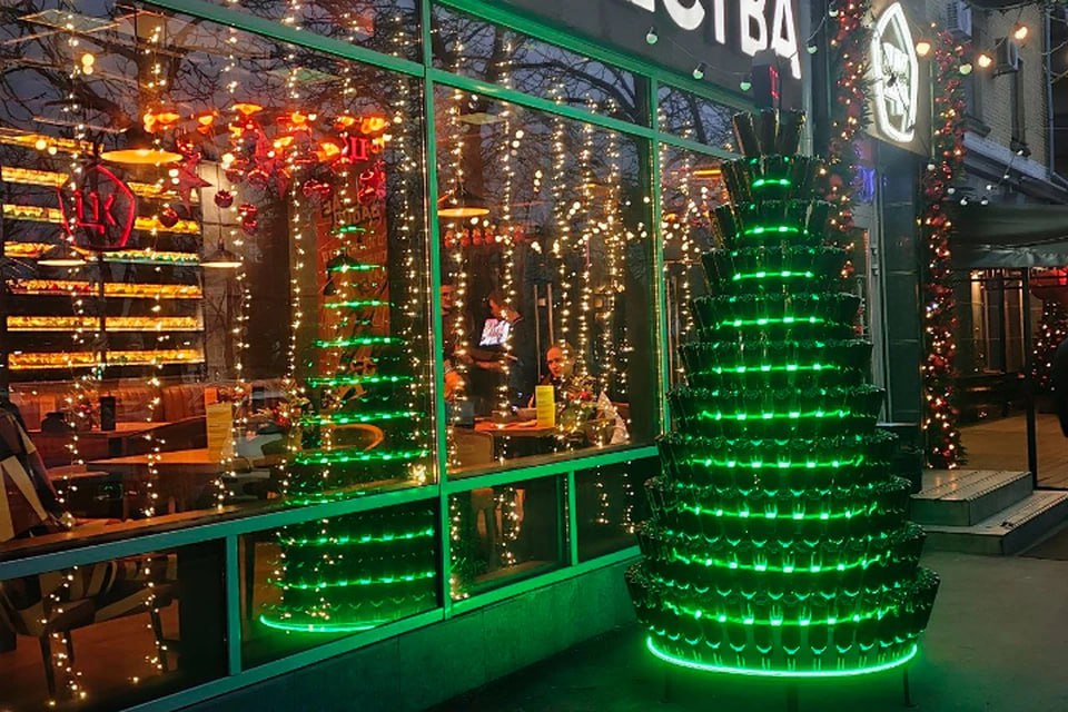 В Луганске стартовал конкурс новогоднего оформления магазинов и кафе