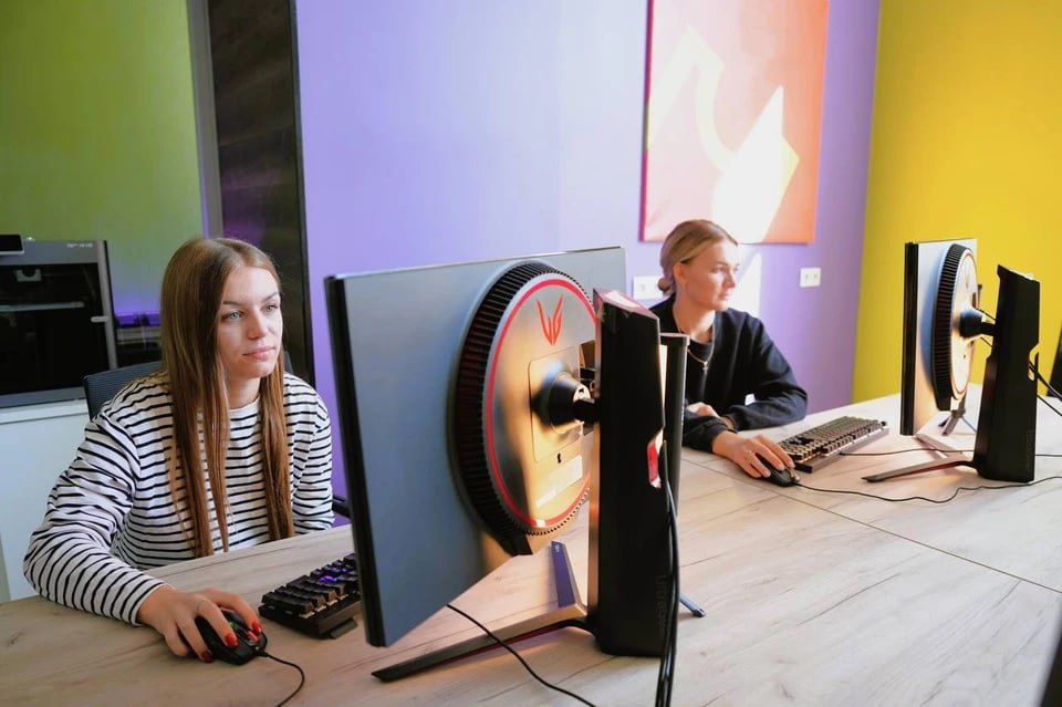 Нет своего офиса, приходи в наш: в центре «Квартира» в Луганске можно бесплатно получить рабочее пространство для предпринимателей