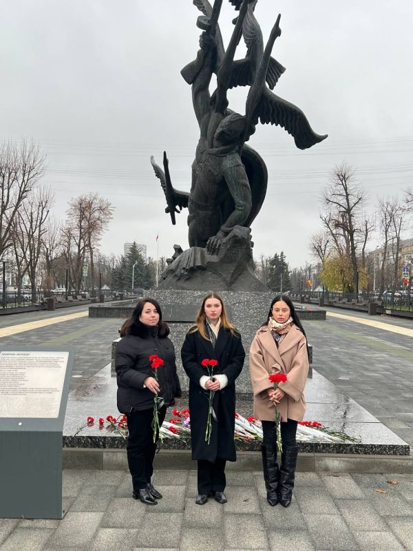 3 �������, � ���� ������ ������������ �������, �� �������� ������ � ������ � ������ �����, ������ �� ������� � ������� ����� ������