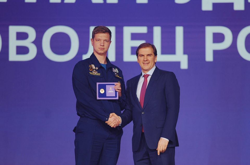 Добровольца Луганского РО ВСКС признали одним из лучших в стране