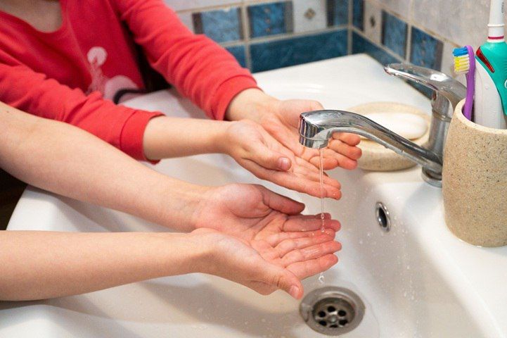 Большая часть Луганска осталась без воды из-за обесточивания насосной станции