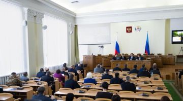 Комитет Народного Совета ЛНР по законодательству, государственному строительству, местному самоуправлению, регламентным вопросам и депутатской этике рассмотрел 216 вопросов на 35 заседаниях с начала года