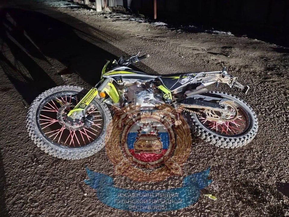 В Краснодонском округе 17-летний подросток на мотоцикле врезался в столб