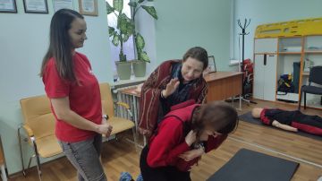 В Школе медицины катастроф провели обучение первой помощи для новой группы луганчан