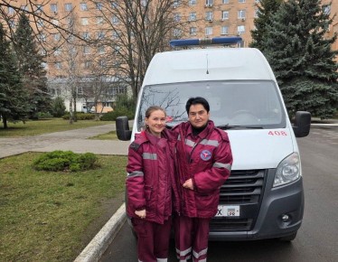 Врач скорой помощи Луганского центра медицины катастроф получила сразу две благодарности от жителей города