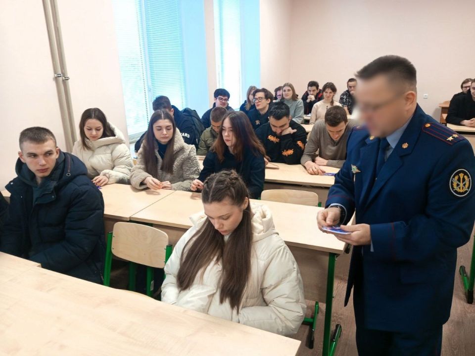 Сотрудники Управления Федеральной службы исполнения наказаний по Луганской Народной Республике проводят профориентационные мероприятия