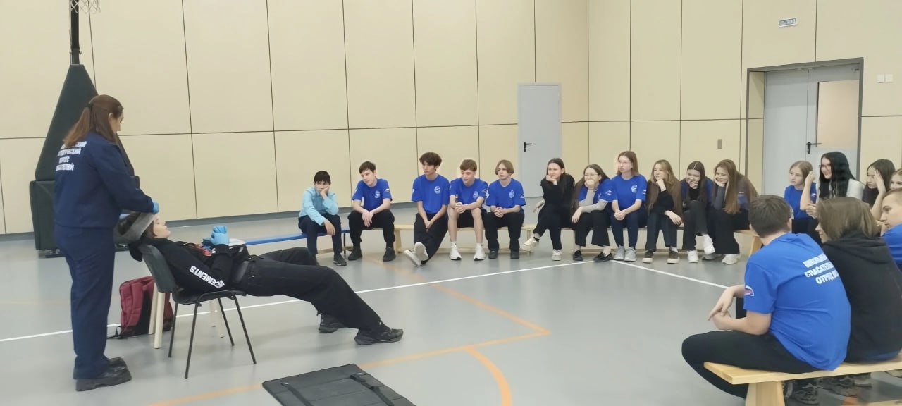 Готов? Всегда готов. Занятия, проводимые инструкторами Луганского РО ВСКС, выходят далеко за рамки стандартного урока в школе