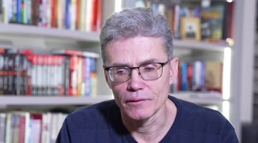 Литература : Константин Леушин, «Именное издание»