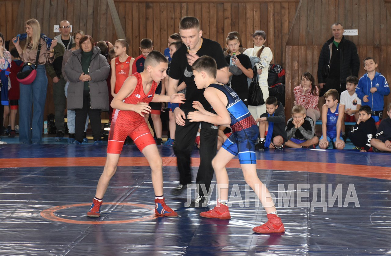 В Новопскове состоялся турнир по спортивной борьбе