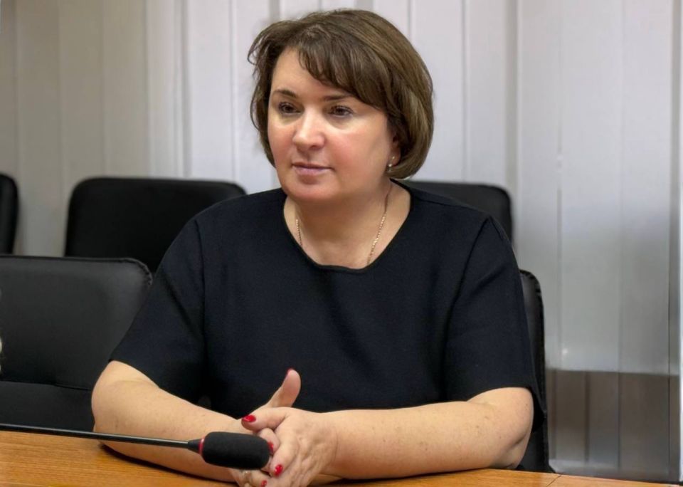 До конца года в ЛНР будут выплачены все компенсации задолженности по зарплате бюджетникам за период 2014-2015 годы