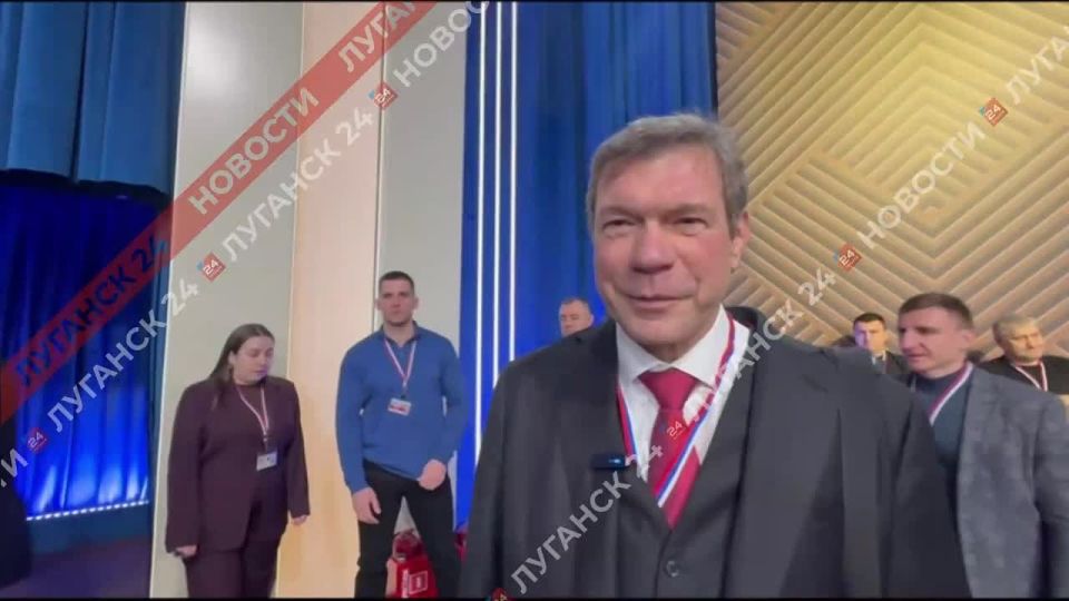 Олег Царев присутствует на Прямой Линии с Президентом России