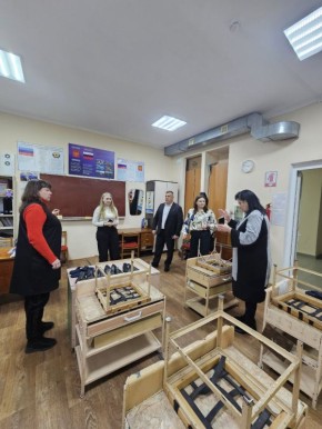 Сегодня вместе с коллегой Галиной Дубровой посетили Луганский техникум-интернат, где обучаются дети-сироты и дети с ограниченными возможностями здоровья