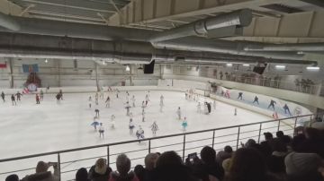 Зимнюю сказку — детворе!. Около 40 ребят из разных уголков республики: Луганска, Стаханова, Беловодска, Первомайска, приехали в столицу ЛНР, чтобы окунуться в зимнюю сказку