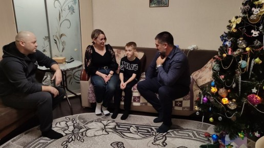 Директор Луганского центра медицины катастроф исполнил мечту 8 летнего Димы из г. Счастье