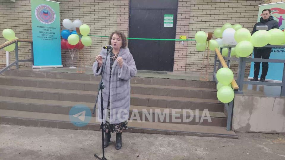 Второй в республике Семейный МФЦ открылся в Стаханове