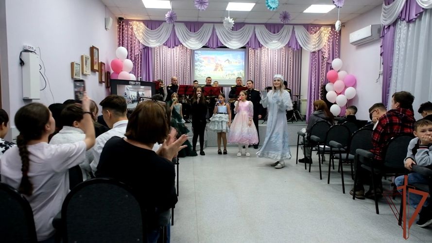 Росгвардия провела новогодний телемост для воспитанников детских домов Хабаровска и Луганска