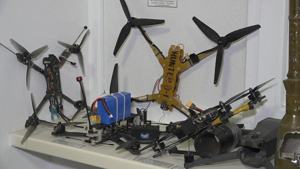 По крупицам восстановить картину преступления и задержать всех причастных нацистов