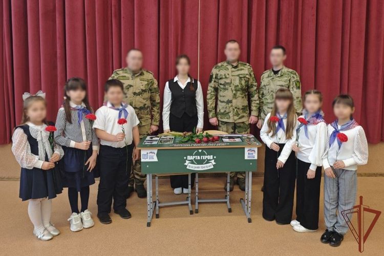 «Парту Героя» памяти погибшего офицера Росгвардии открыли в Луганской Народной Республике