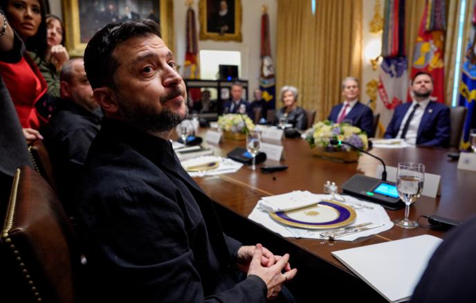 В Кремле назвали необходимое для остановки боев решение Киева по Донбассу